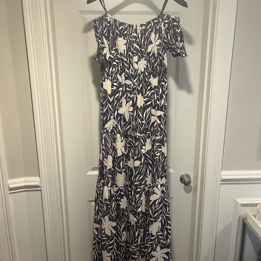 Soieblu Navy and Cream Floral Maxi Dress
